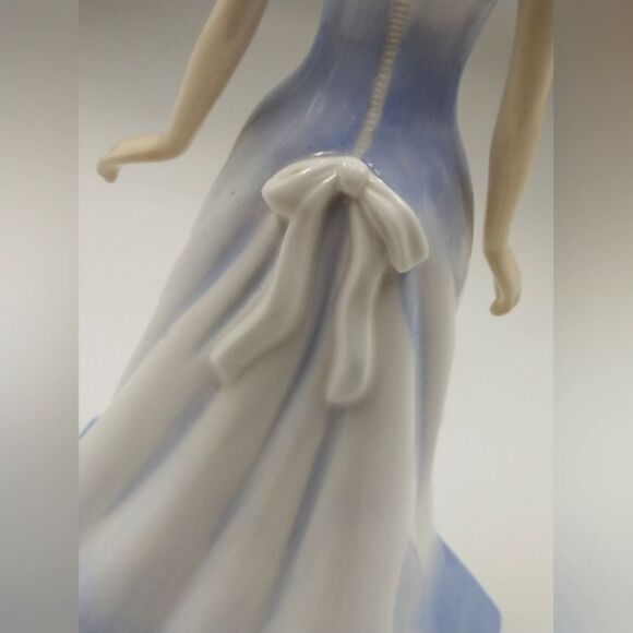 Royal Doulton England Bone China Gemstone Collection April Diamond Figurine - Picture 8 of 16